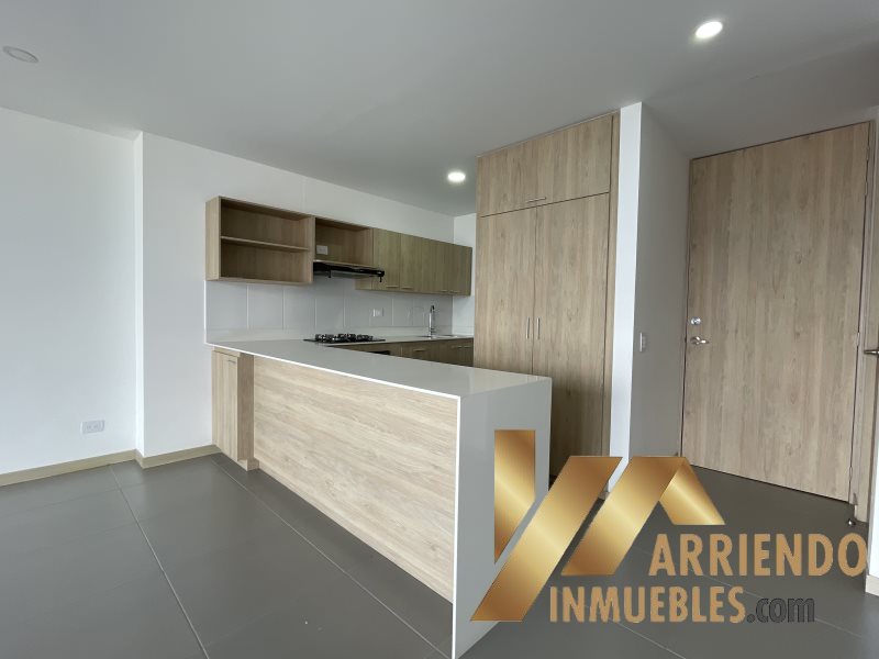 Apartamento disponible para Arriendo en Envigado con un valor de $4,200,000 código 452