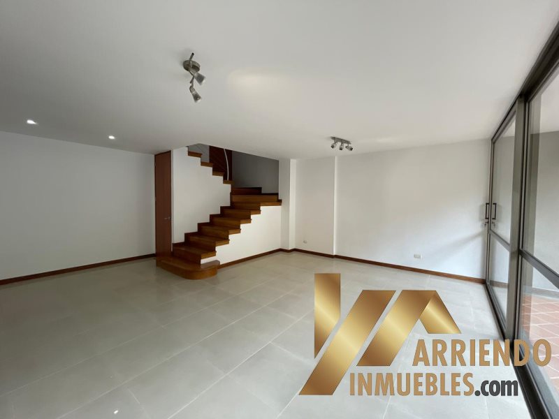 Apartamento disponible para Ambos en Envigado San Lucas Foto numero 1